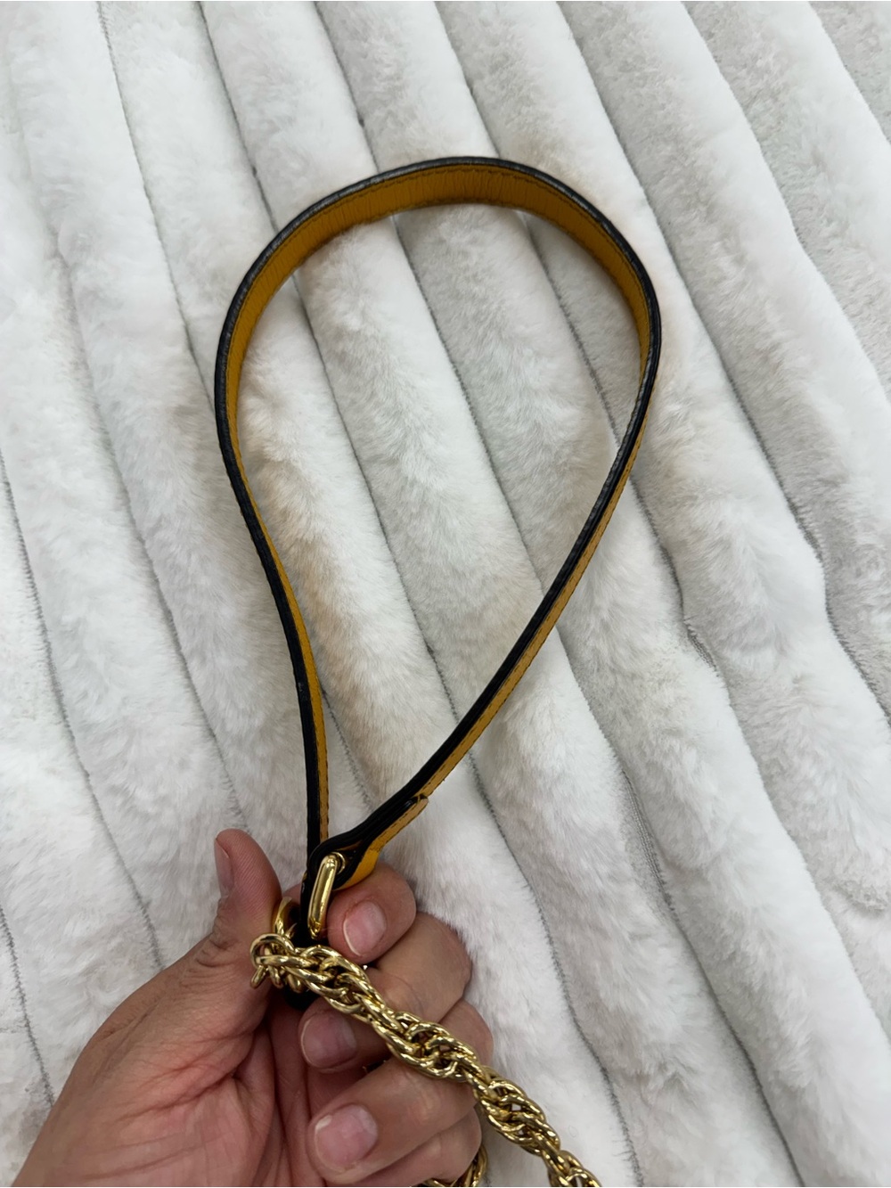 Gucci Floral GG Marmont Round Shoulder Bag in Yellow - Picture 8 of 13